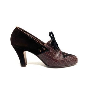Vintage 1940s brown reptile leather and suede asymmetrical heeled oxfords